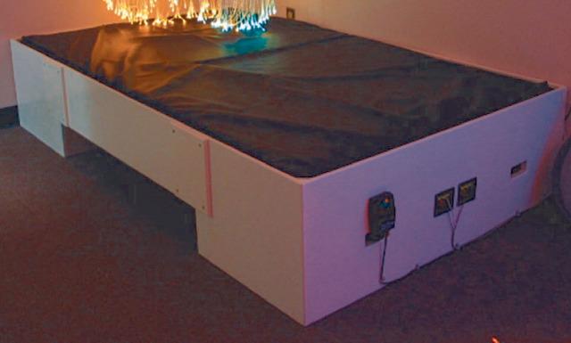 Single Waterbed with Frame Single Waterbed with Frame
